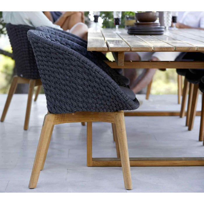 Cane-Line Endless Outdoor Dinning Table